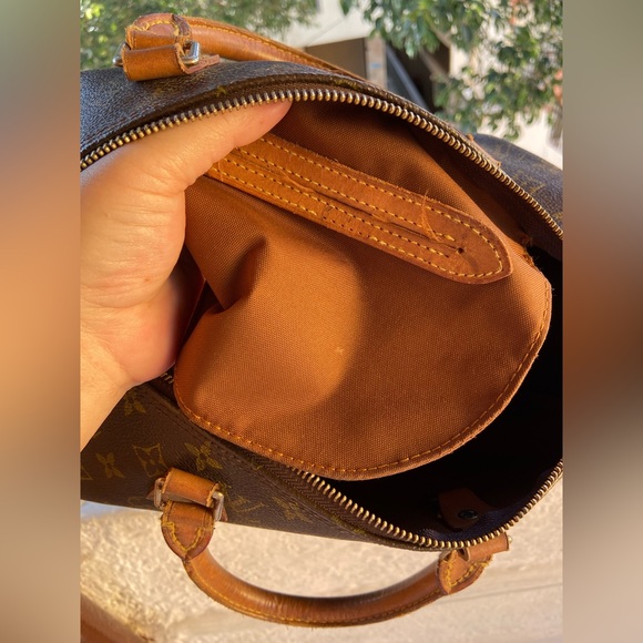 Louis Vuitton Speedy Monogram Canvas - Picture 10 of 14